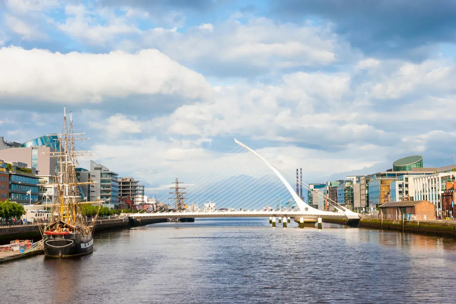 Capitals of the Isles London, Edinburgh & Dublin W/Air