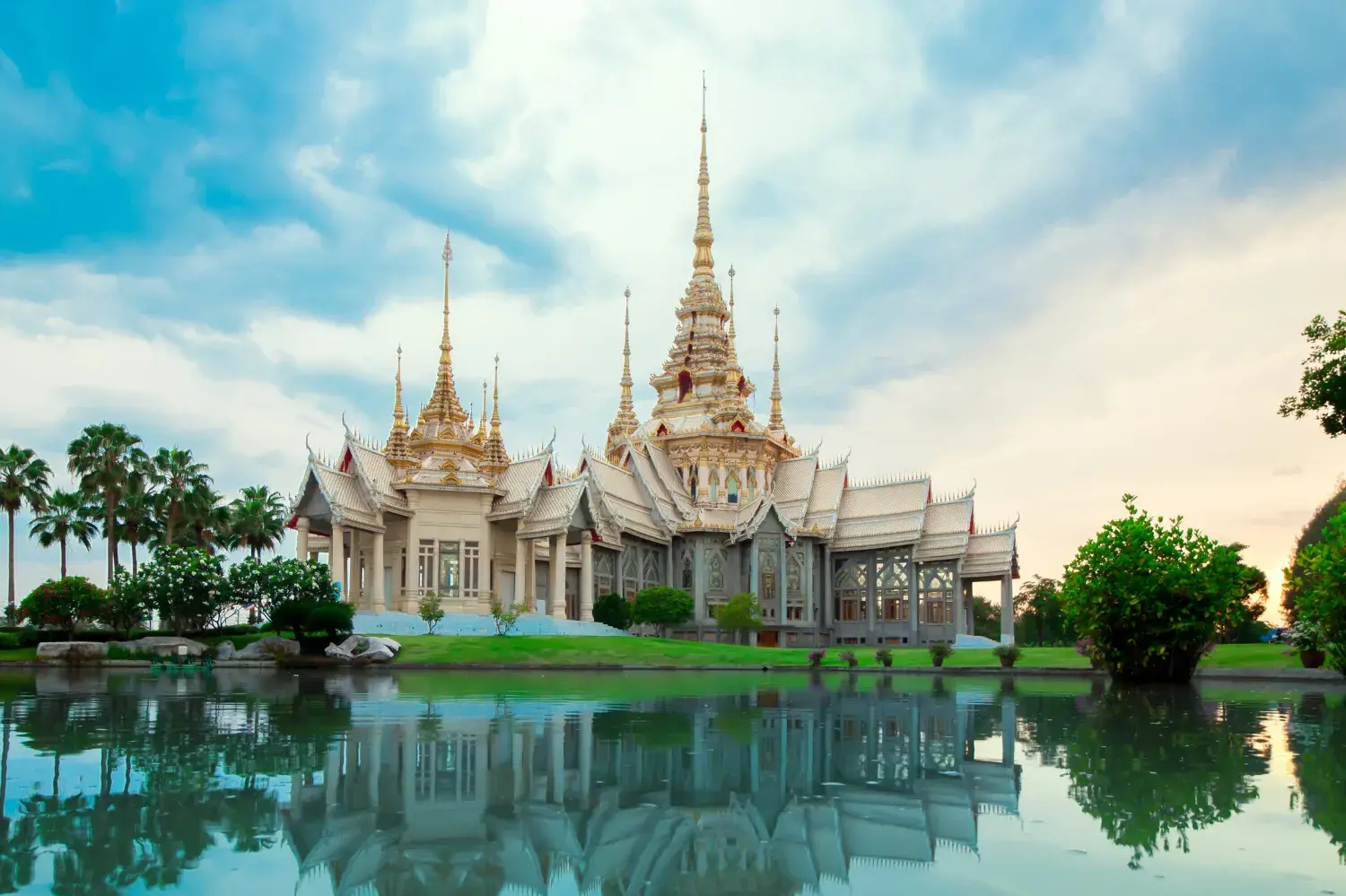 Bangkok and Phuket Twin Center W/Air