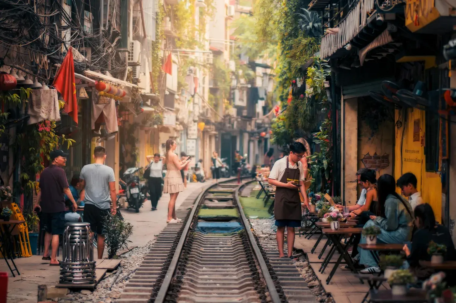 Treasures of Vietnam Ho Chi Minh, Hoi An & Hanoi W/Air